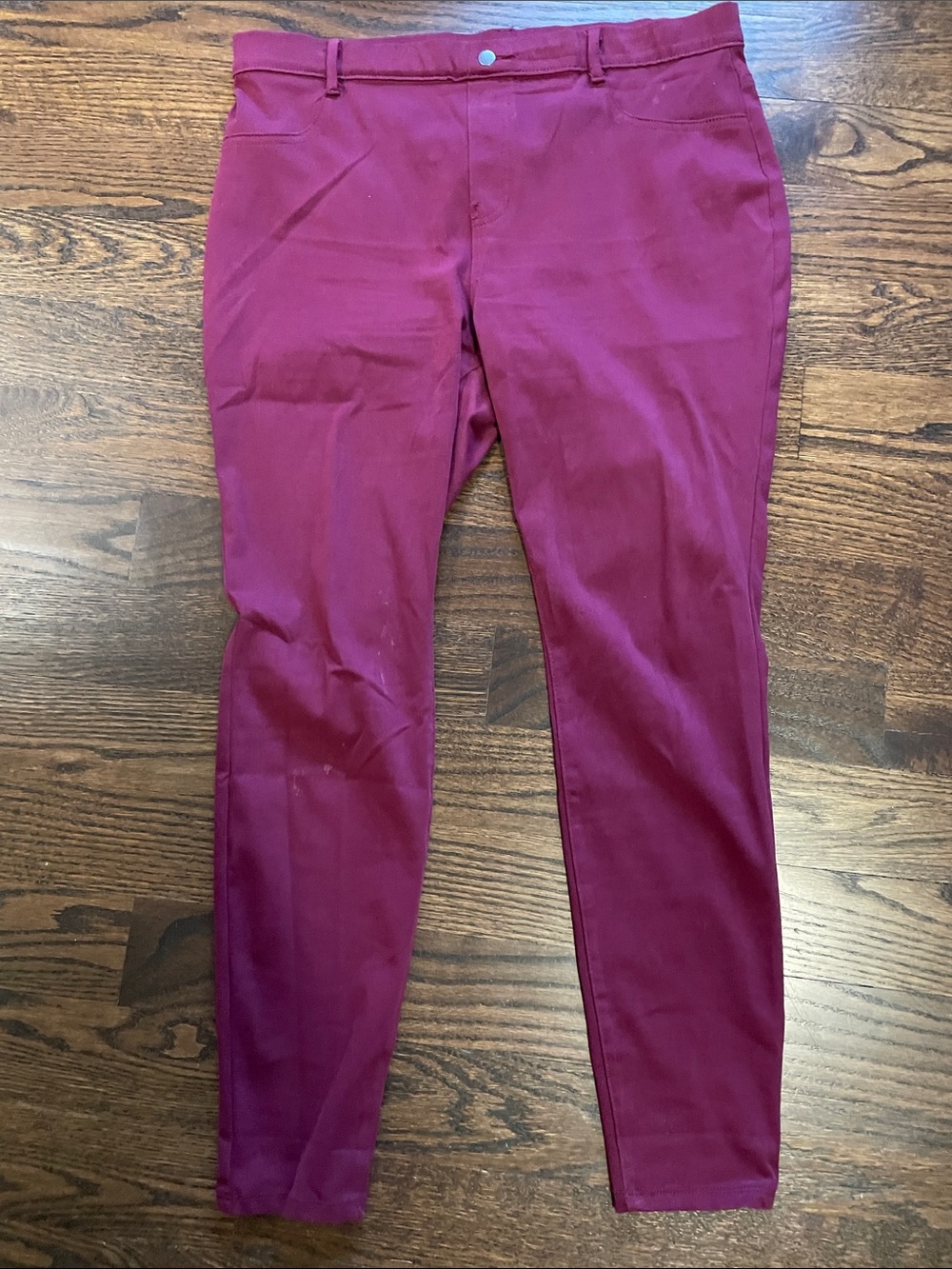 Skinny Pull On Pants in Cranberry Size XL